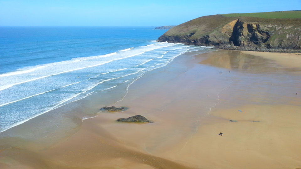 Mawgan Porth beach